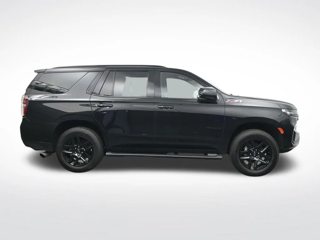 Used 2022 Black Chevrolet Z71 image 4