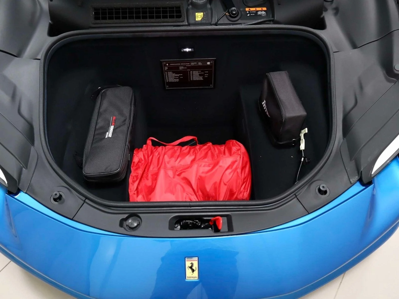 Certified Used 2024 Blu Corsa Ferrari  image 11