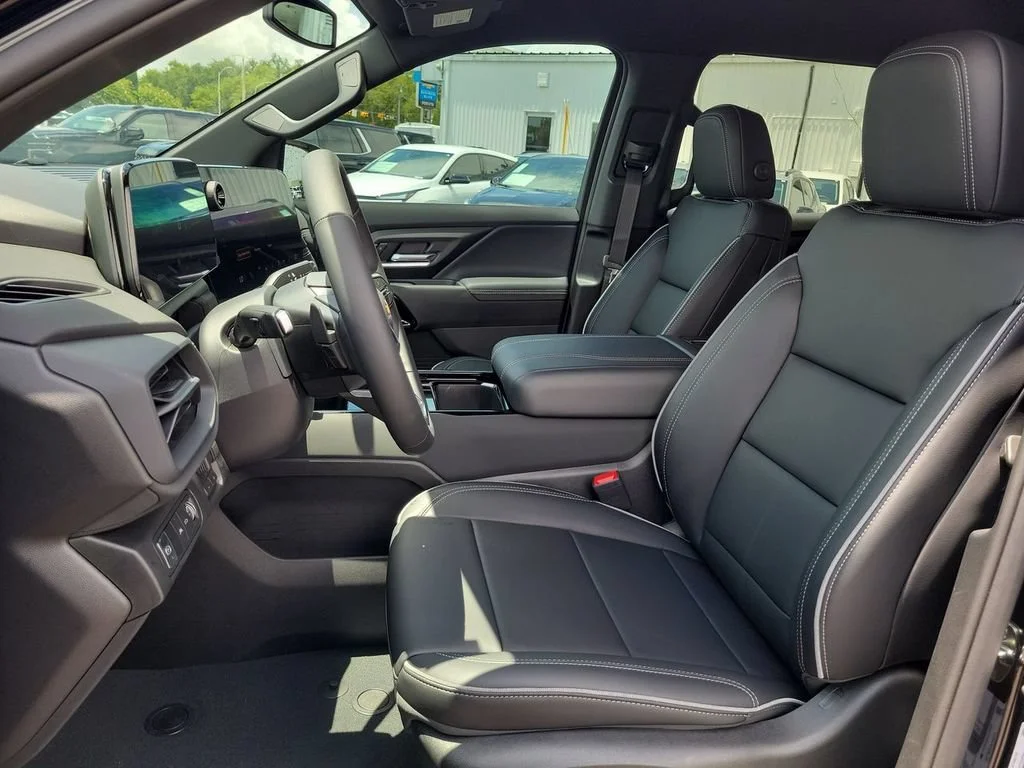 New 2026 Black Chevrolet LT - Standard Range image 17