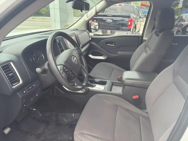 Used 2022 White Nissan SV image 9