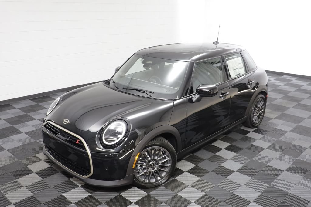 New 2026 Midnight Black MINI Iconic image 2