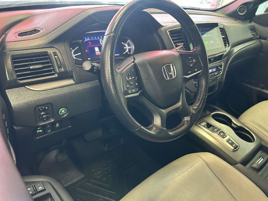 Used 2023 White Honda EX-L image 13