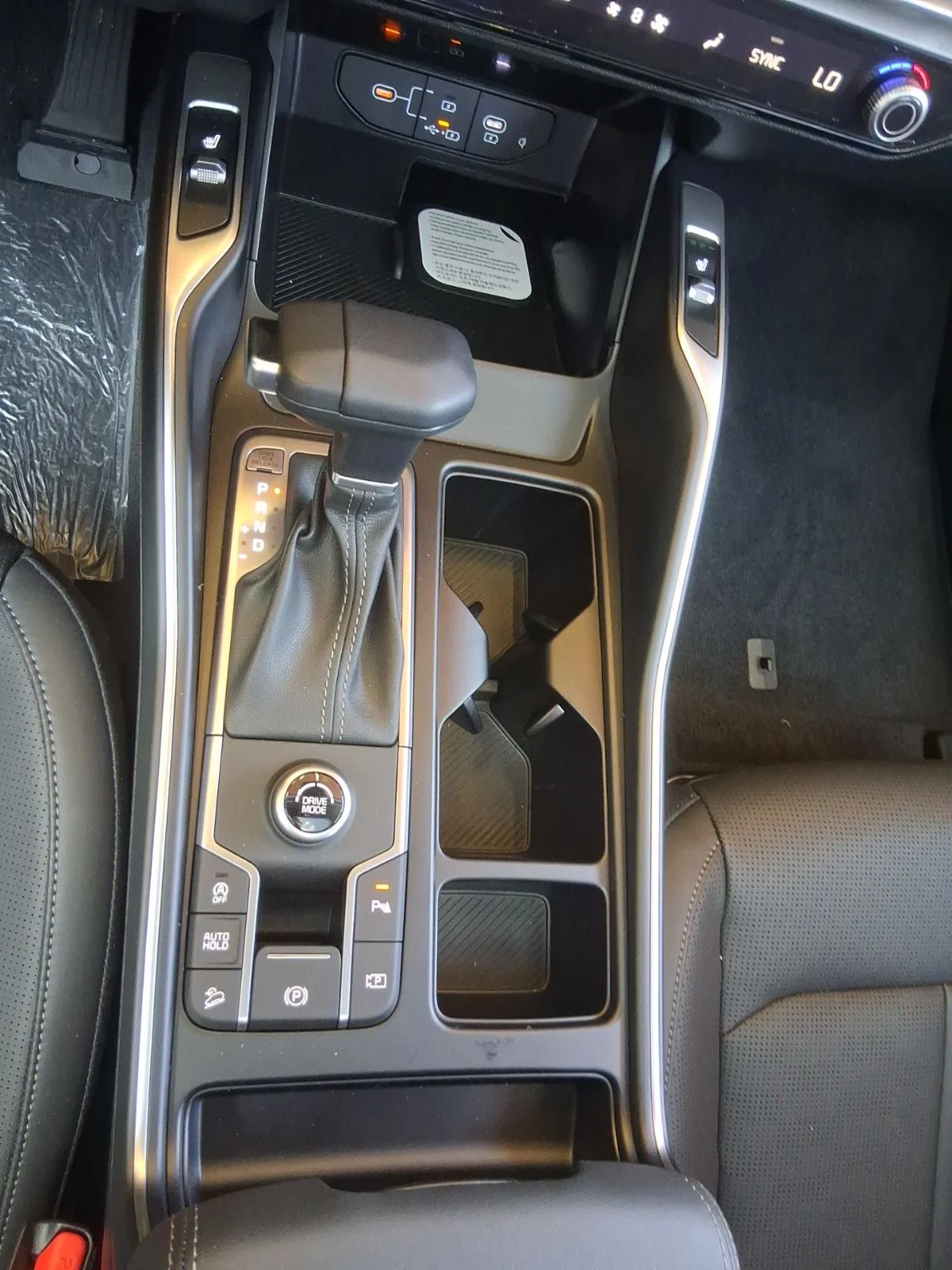 New 2026 White Kia S image 17