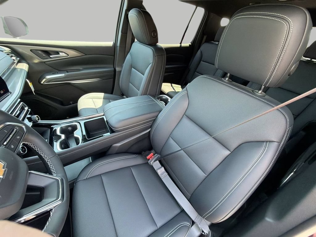 2027 Chevrolet Traverse LT - Photo 18