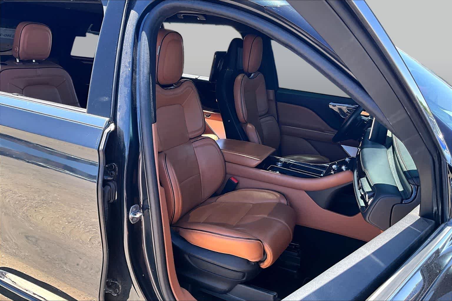 Pre-Owned 2023 Lincoln Aviator Black Label