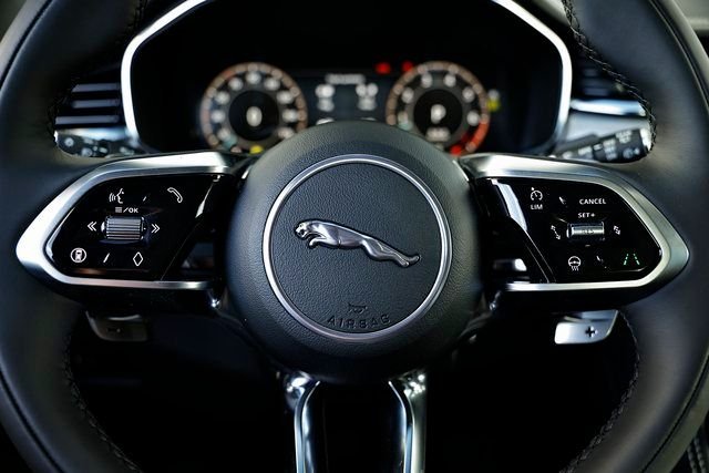 2026 Jaguar F-Pace R-Dynamic S - Photo 36