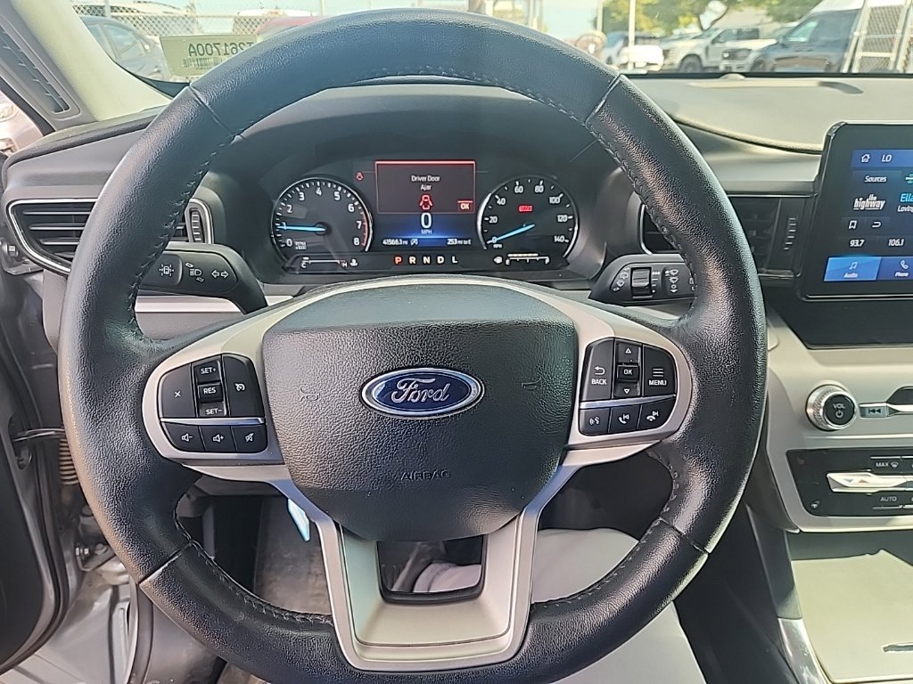 Used 2023 Silver Metallic Ford XLT image 21