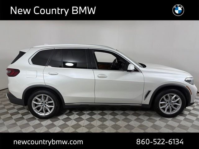 Used 2021 Mineral White Metallic BMW xDrive40i image 3
