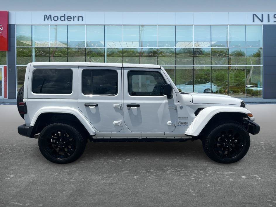 Used 2024 Bright White Clearcoat Jeep Sahara image 4