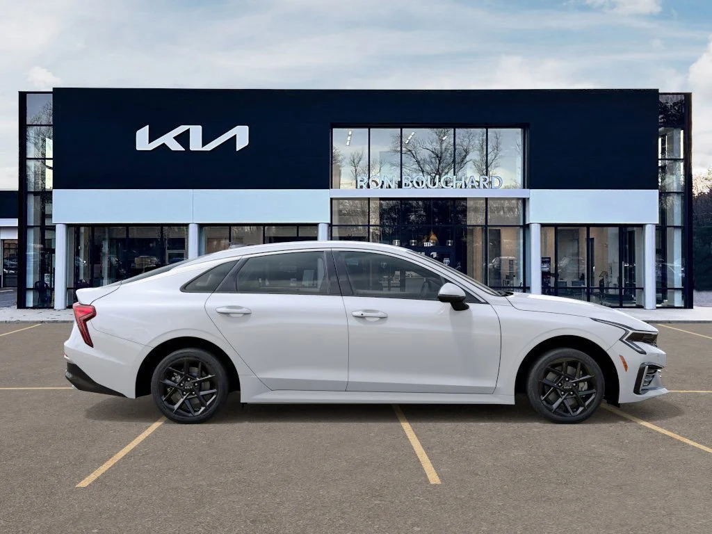 New 2026 Snow White Pearl Kia LXS image 7