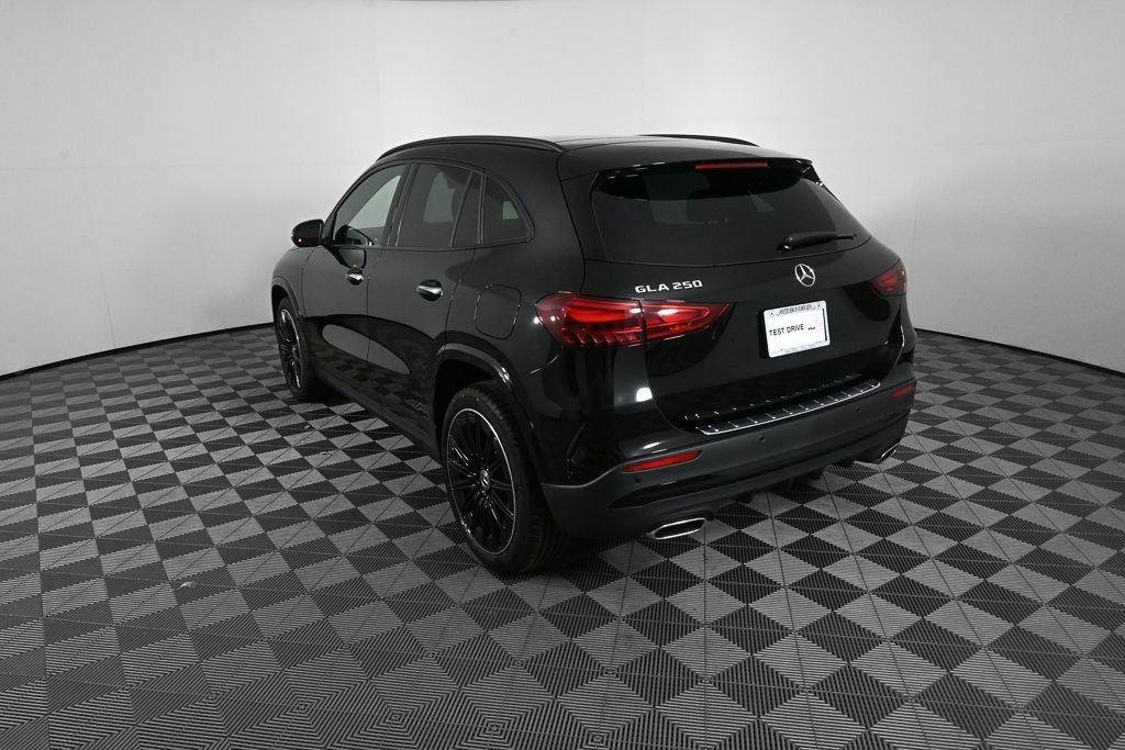 New 2026 Night Black Mercedes-Benz GLA 250 image 5