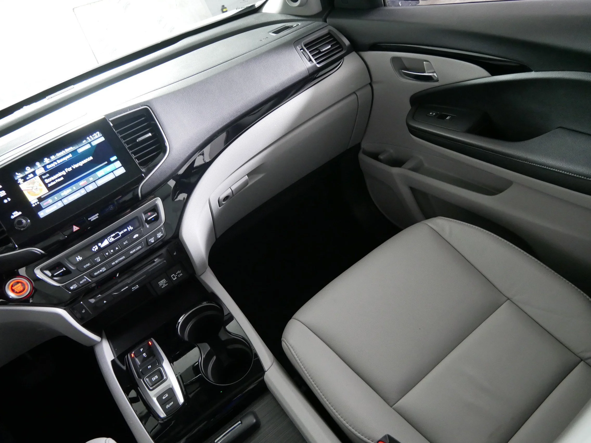 2022 Honda Pilot Touring - Photo 11