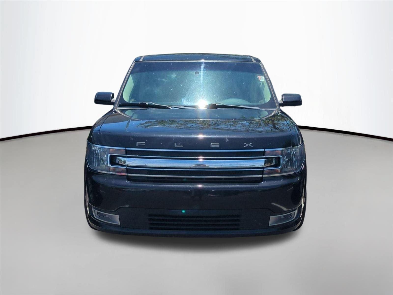 Used 2019 Agate Black Ford SEL image 2