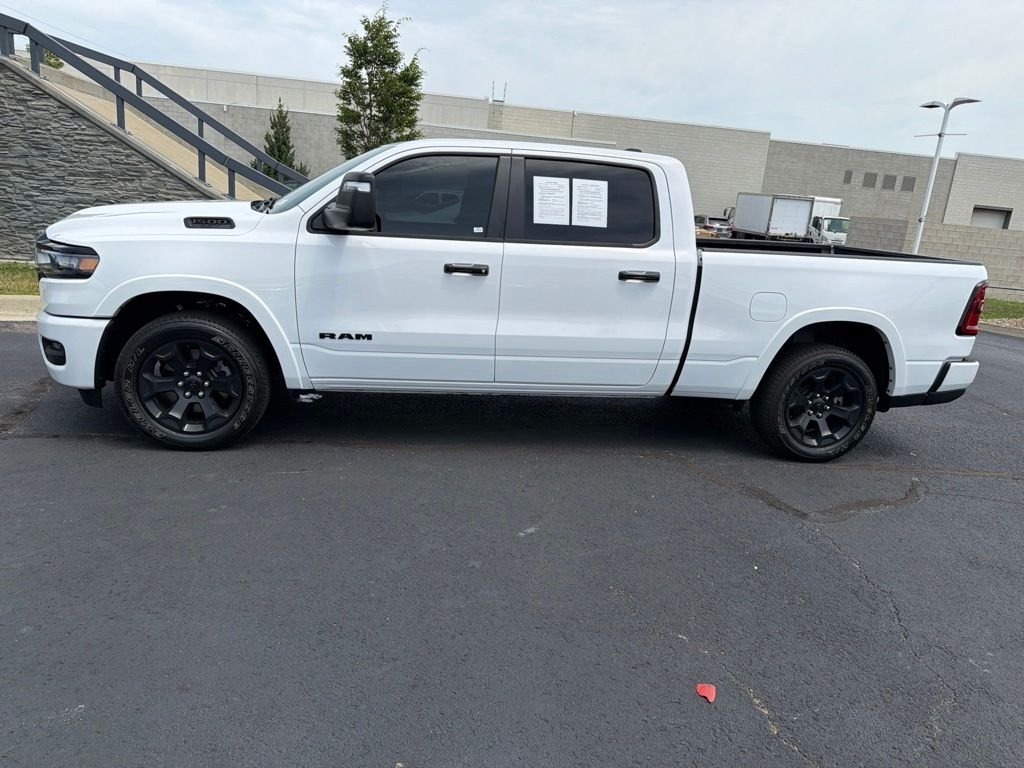 Used 2025 White Ram Big Horn/Lone Star image 4
