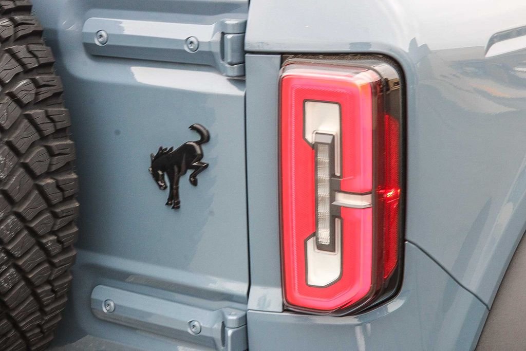 Used 2024 Gray Ford Wildtrak image 10