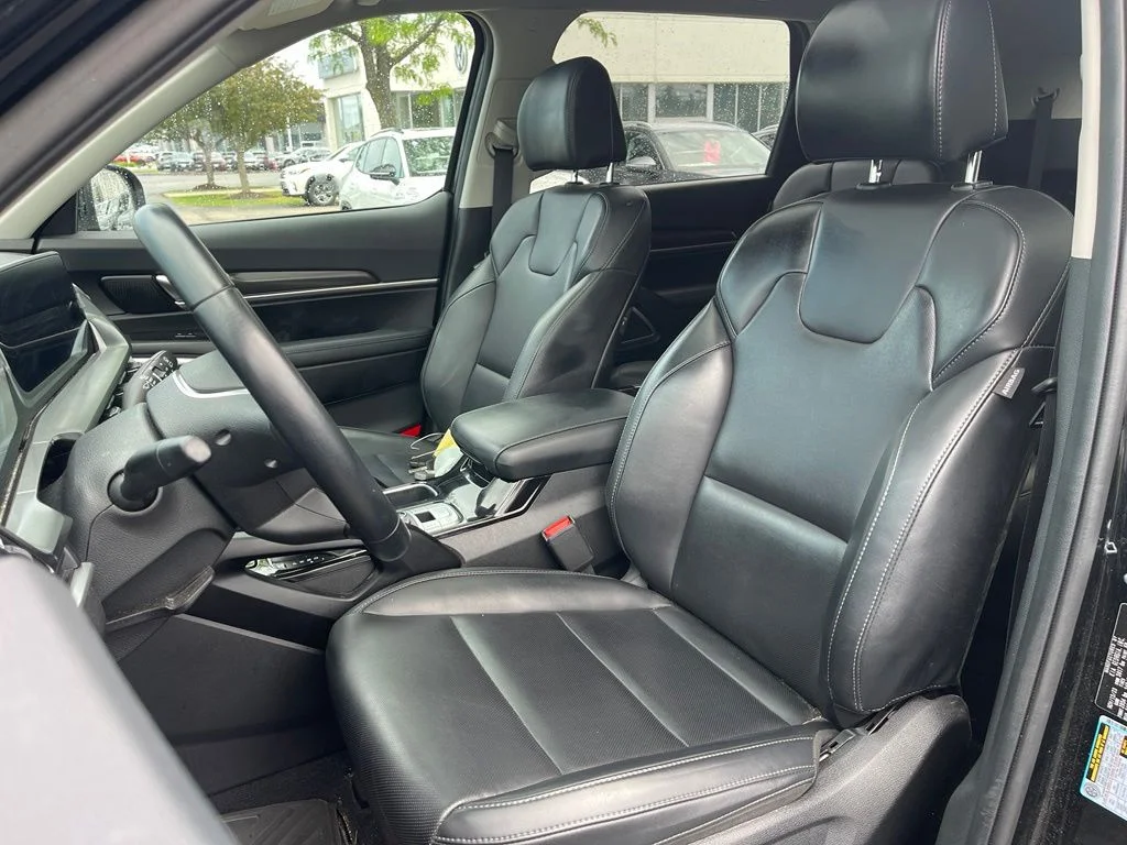 Used 2024 Ebony Black Kia S image 11