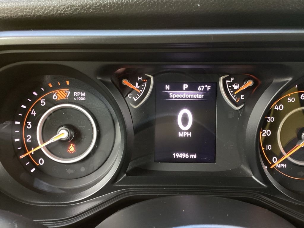 Used 2024 Silver Jeep Sport image 12