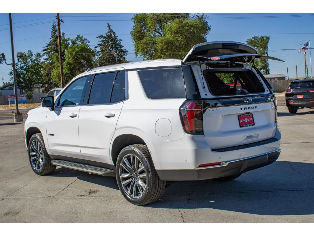 2026 Chevrolet Tahoe LS - Photo 9