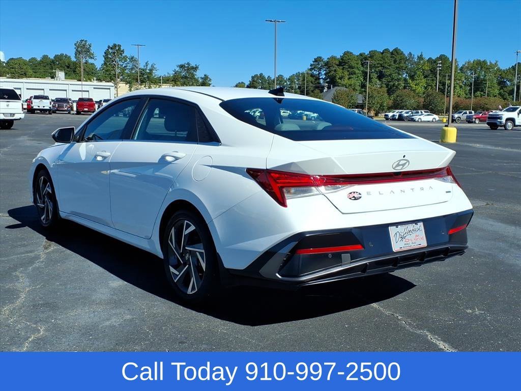 Used 2024 White Hyundai Limited image 3