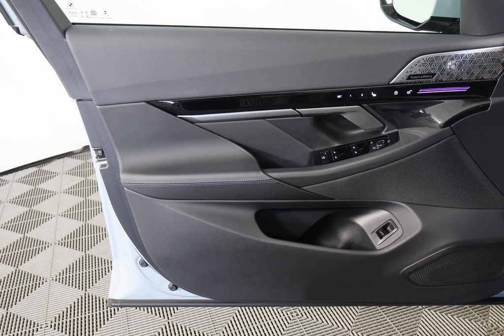 Used 2026 Brooklyn Grey Metallic BMW 530i image 12