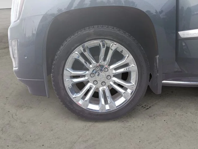 Used 2020 Gray Cadillac Premium image 9