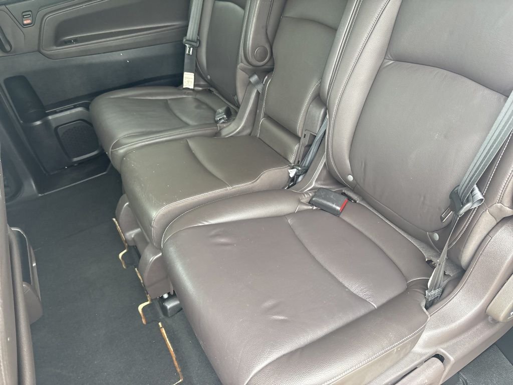 Certified Used 2023 Lunar Silver Metallic Honda EX-L image 40
