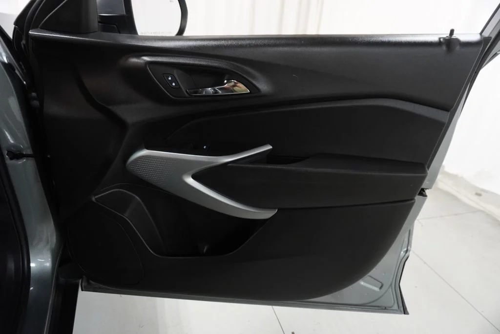 Used 2025 Sterling Gray Metallic Chevrolet LS image 33