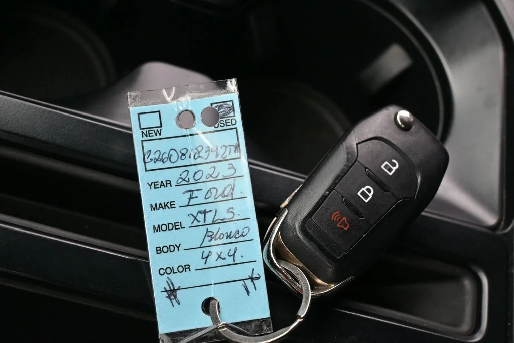 Used 2023 Oxford White Ford XL image 25
