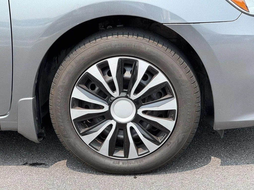 Used 2019 Gray Nissan S image 11