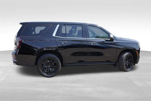 Used 2025 Black Chevrolet Premier image 4