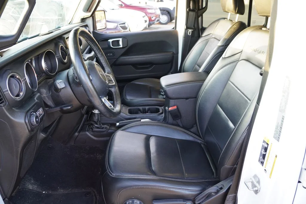 Used 2021 Bright White Clearcoat Jeep Unlimited Sahara image 4