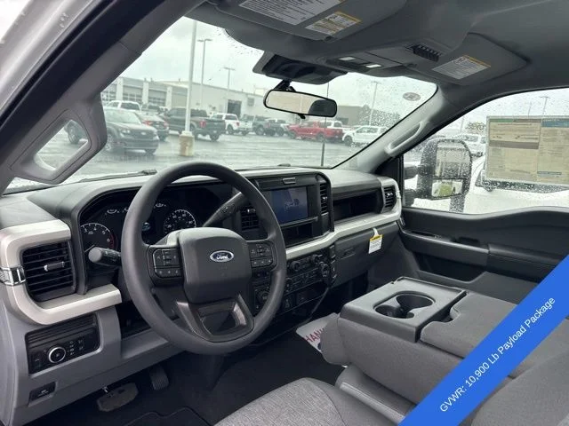 2025 Ford F-350 Super Duty XL - Photo 8