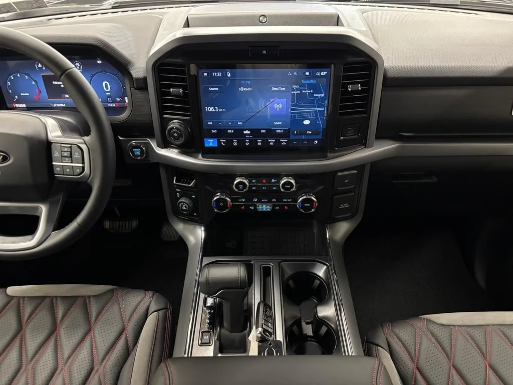 New 2026 Agate Black Metallic Ford XLT image 17