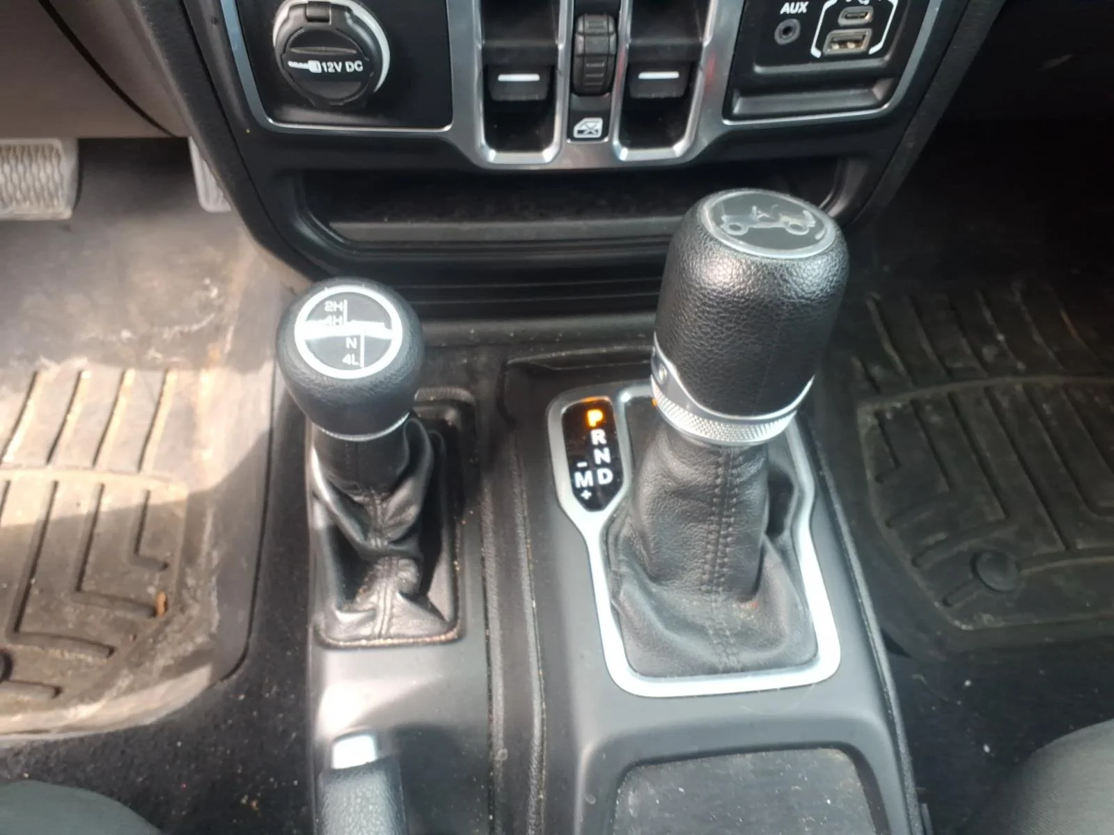 Used 2018 Black Jeep SPORT S 4X4 image 12