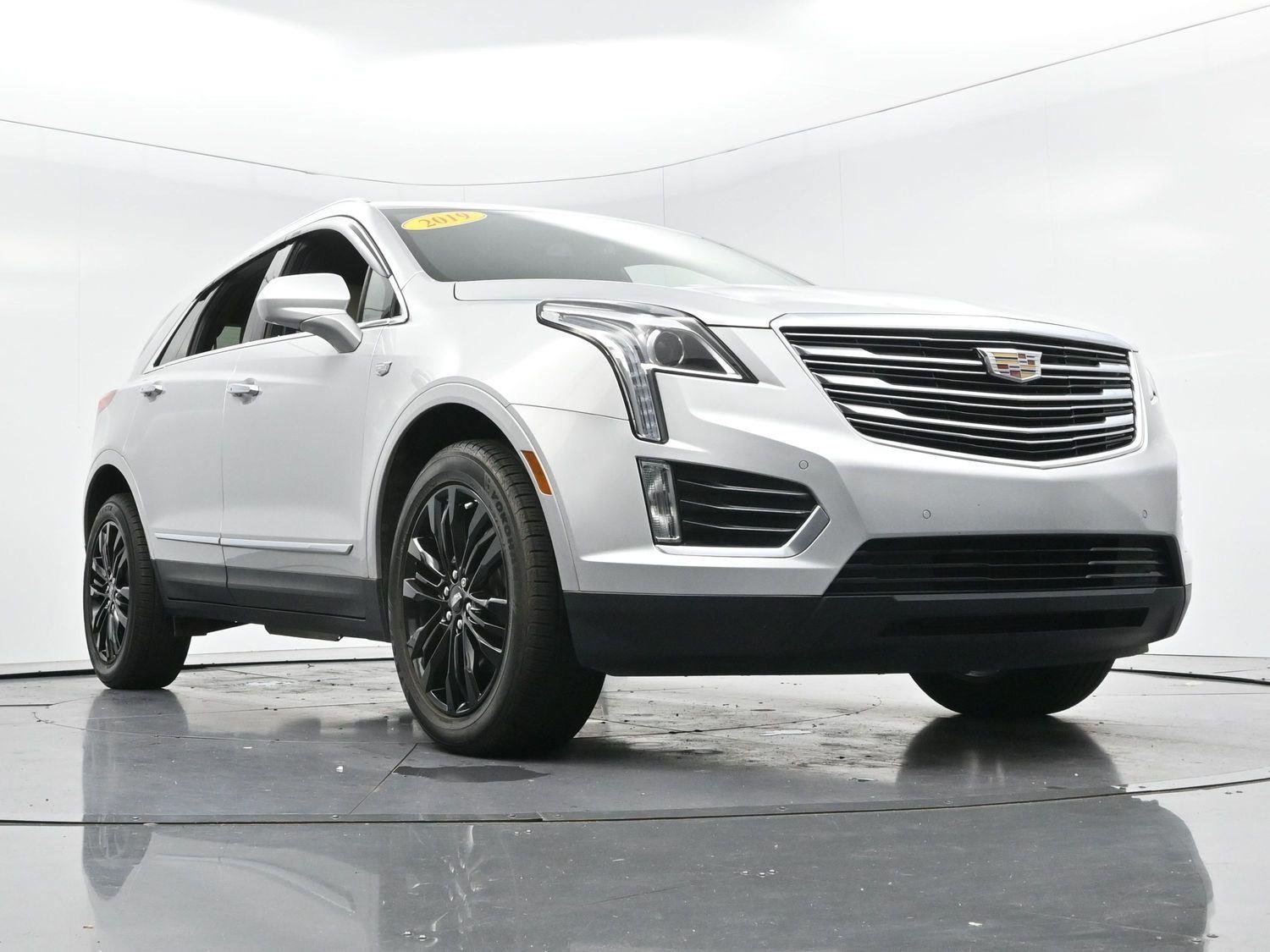 Used 2019 RADIANT SILVER METALLIC Cadillac Luxury FWD image 45