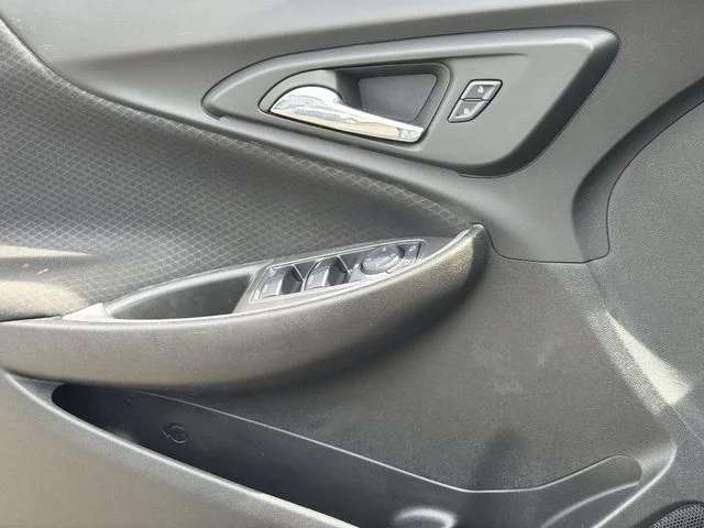 Used 2025 Gray Chevrolet LT image 32