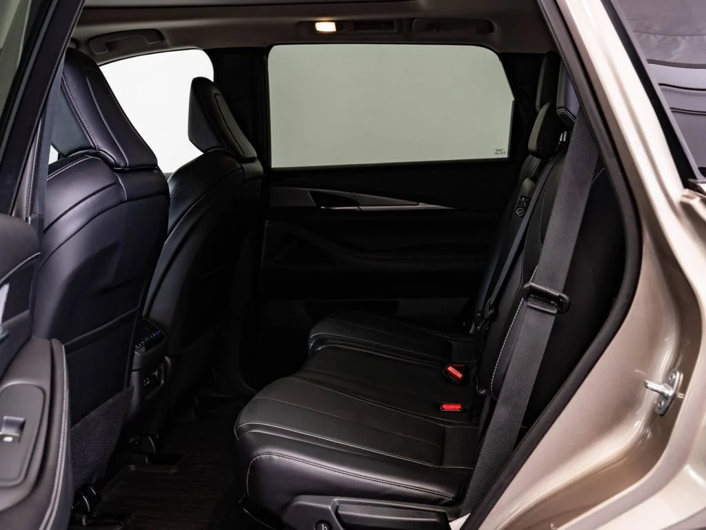 Used 2023 Warm Titanium INFINITI LUXE image 44