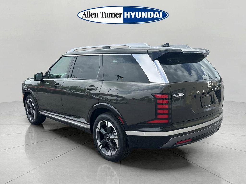 New 2026 Titan Green Hyundai Limited FWD image 5