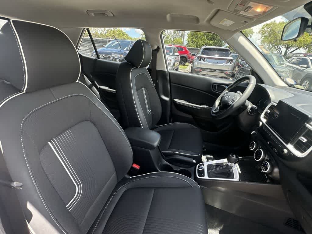 Used 2024 Lunar White Hyundai Limited image 19