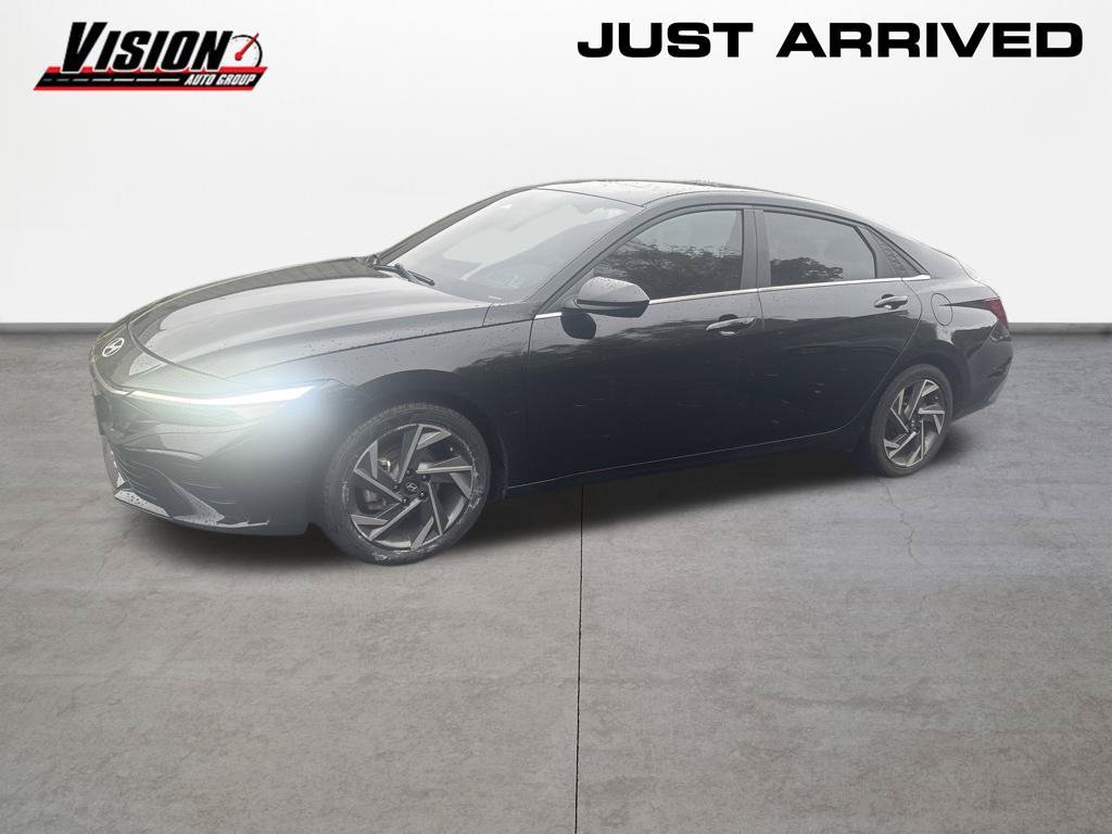 Used 2024 Black Hyundai SEL image 2