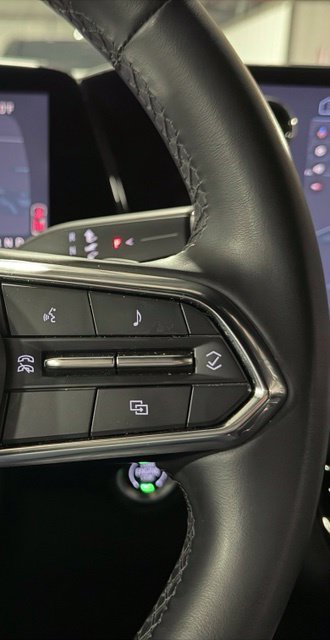 Used 2025 Gray Chevrolet LT image 27