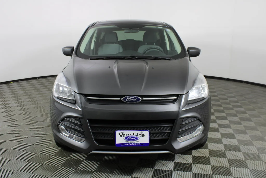 Used 2016 Ford Escape SE with VIN 1FMCU9G93GUA55003 for sale in Mitchell, SD