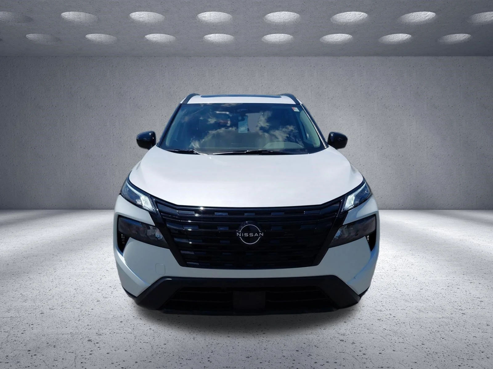 New 2026 Everest White Pearl TriCoat Nissan Dark Armor™ image 8