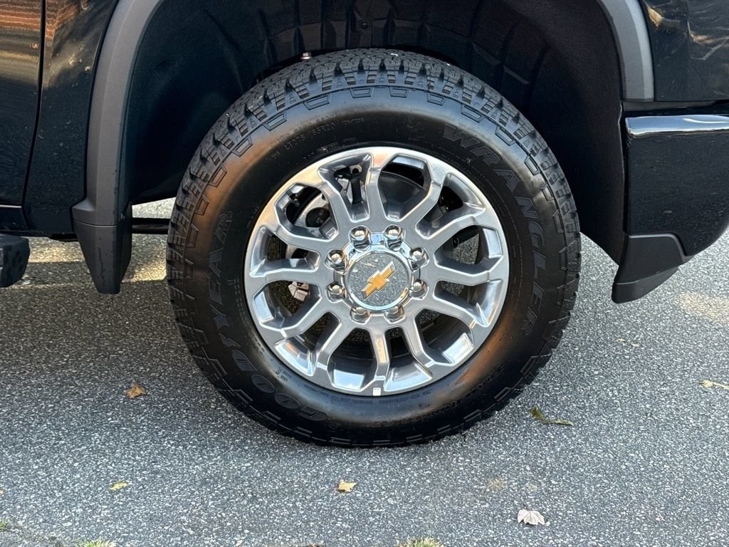 New 2025 Black Chevrolet LTZ image 30