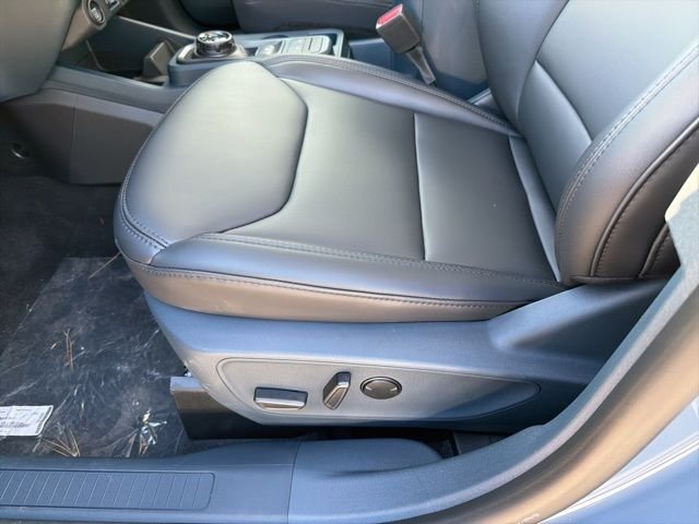 New 2025 Azure Gray Metallic Tri-Coat Ford Lariat® image 10