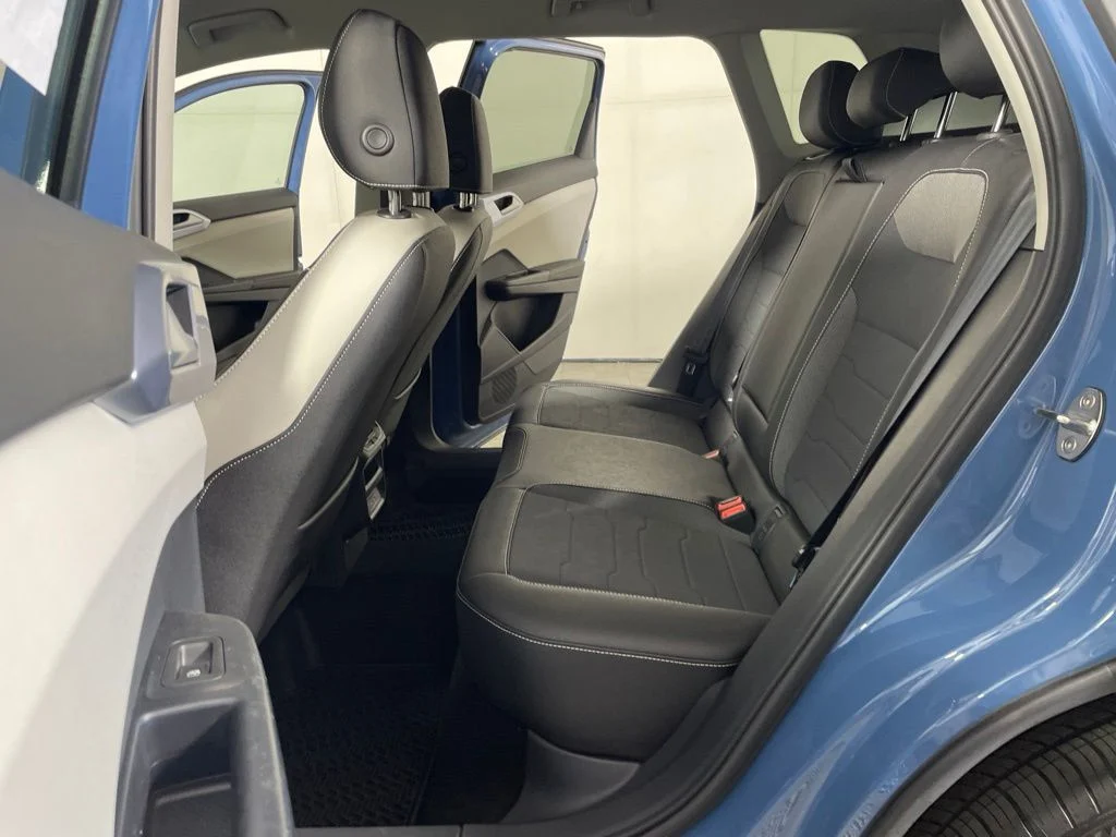 New 2026 Blue Volkswagen 1.5T SE image 19
