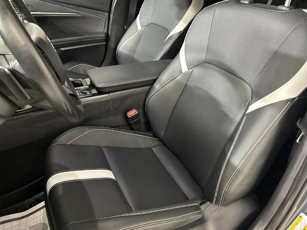 Used 2026  Toyota SE image 8
