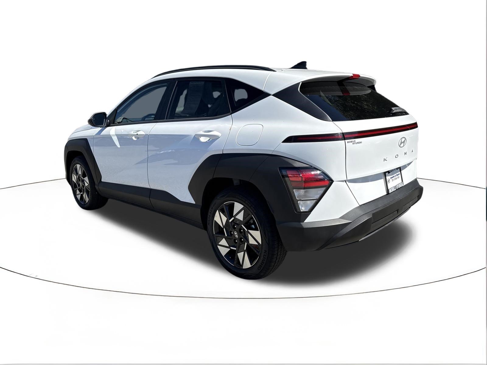 Used 2025 Atlas White Hyundai SEL image 5