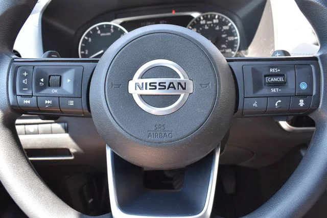 Used 2021 White Nissan SV image 19