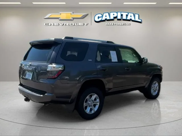 Used 2022 Gray Toyota SR5 image 5